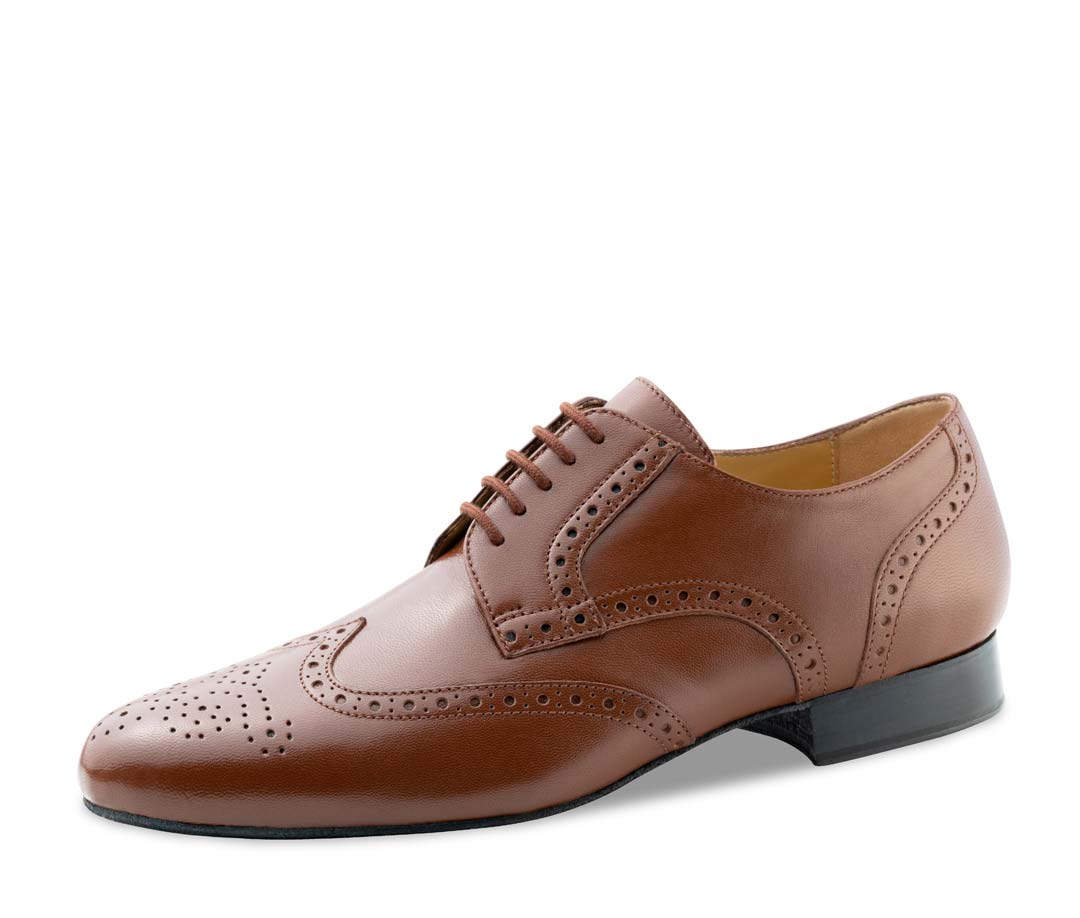 cognac farbener Herrentanzschuh mit 2 cm Absatzhöhe