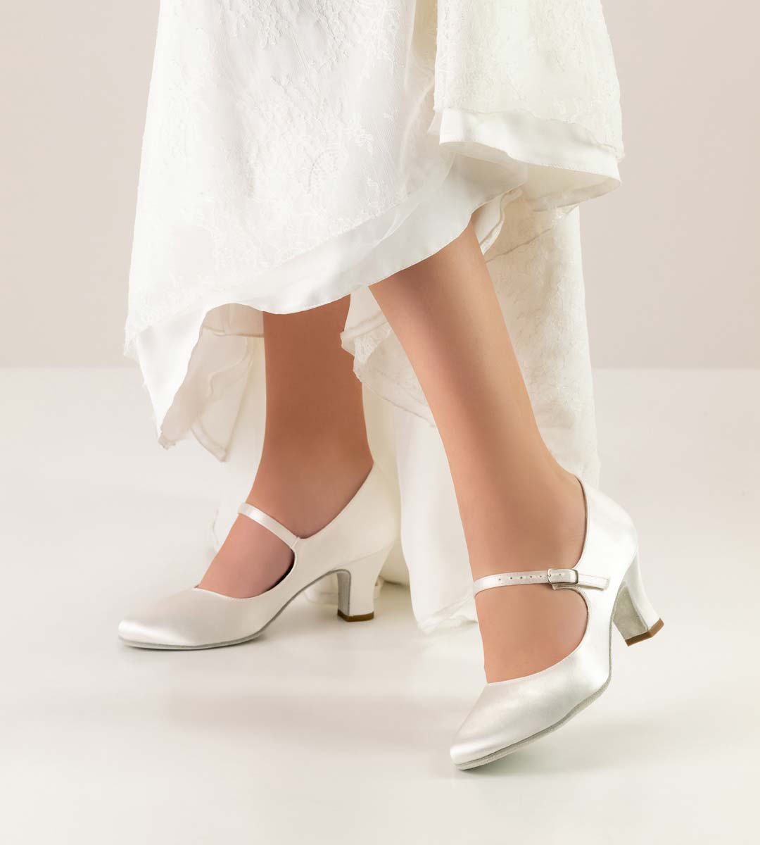 Werner Kern Brautschuh Pumps in in Satin weiss